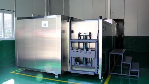 激情AV青青草垃圾处理设备：为环保出一份力
